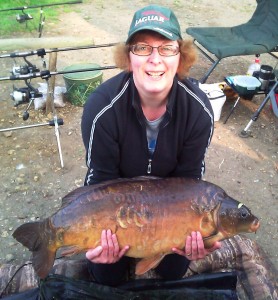 Sandra strikes again, this time with a 28lb 1oz mirror from Broadwing