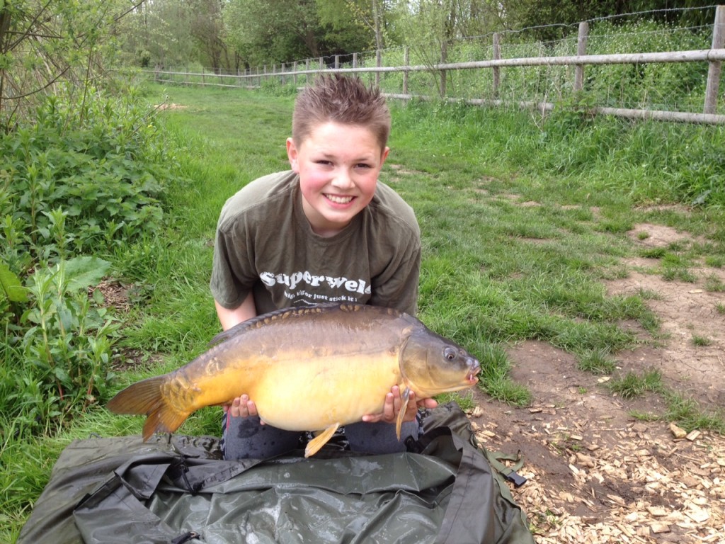 Harry Soames Age 11 with his PB 19lb 12oz Mirror from Grove