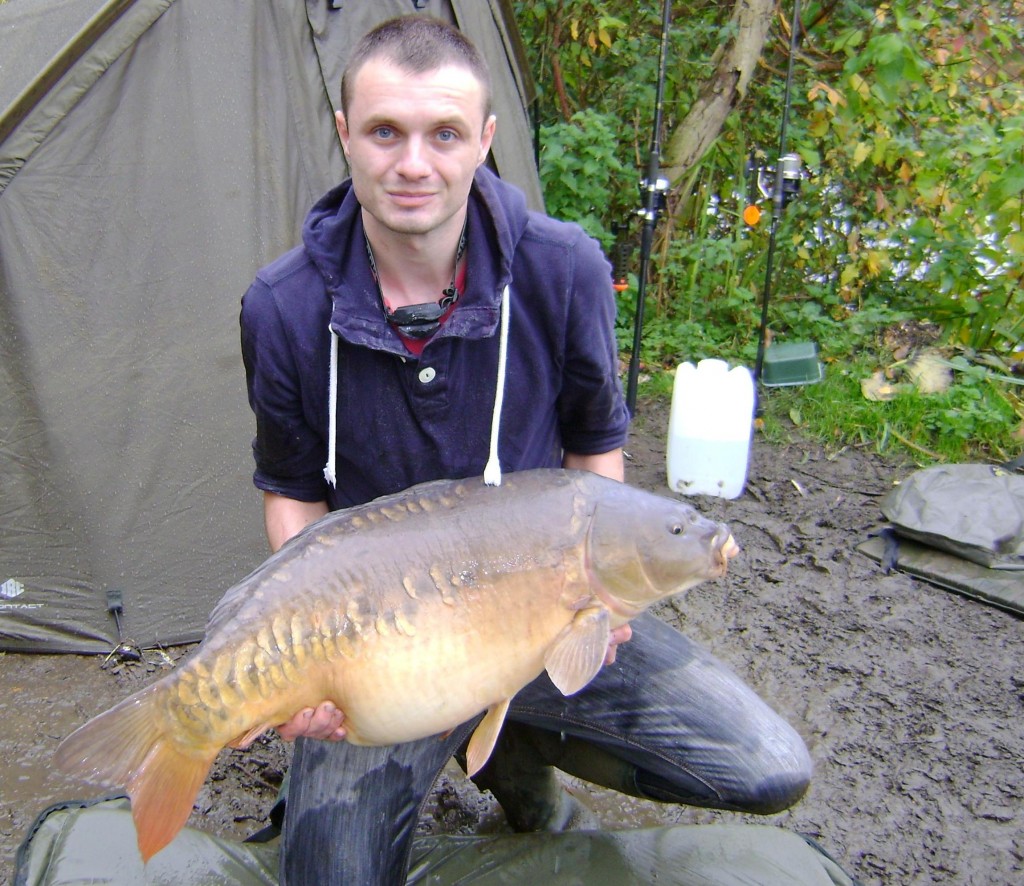 Dave Fry with a lovely 32lb 6 oz Mirror from Heron