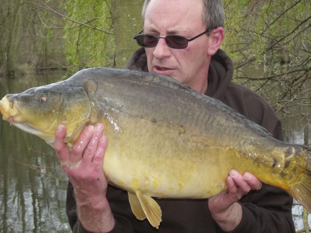 Kevin Cook with a 22lb 10 oz mirror from Broadwing