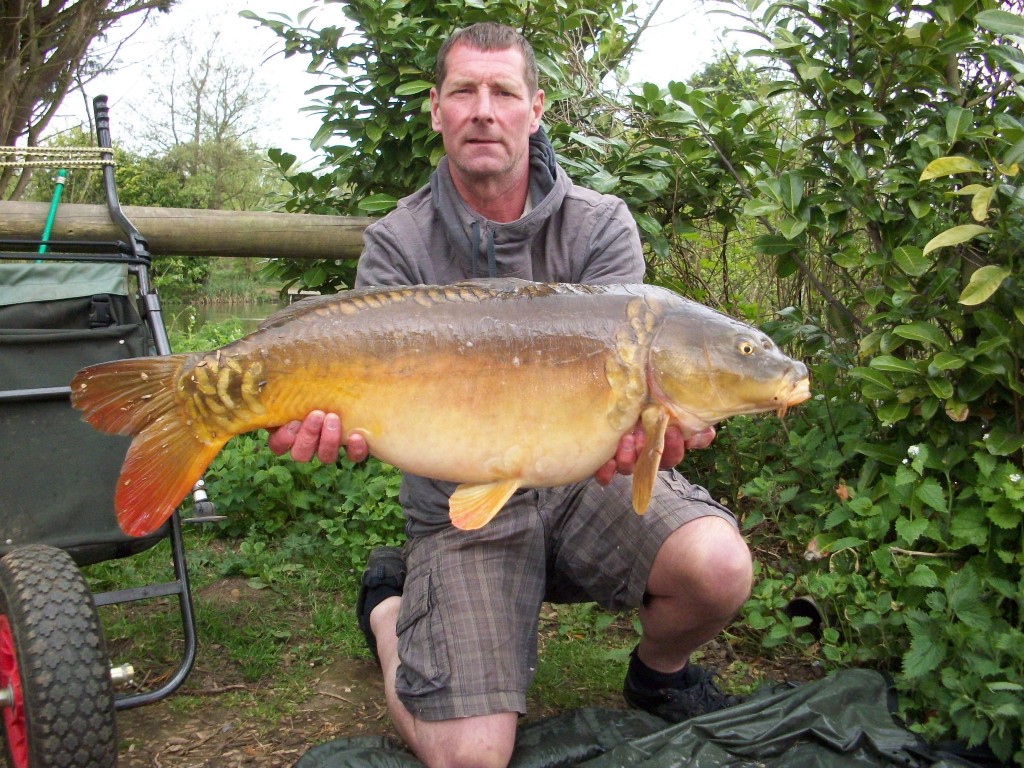 Guy Sherwood, one of his 6 20s in 48 hrs, 22lb 6 mirror