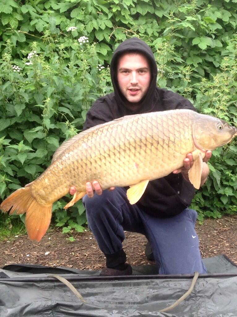 Mark Dean with a 21lb 2oz common from Heron