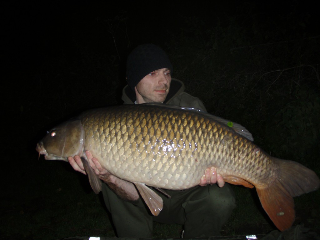 Kev Smith with one of his brace of 30s, a 33lb 8 oz common
