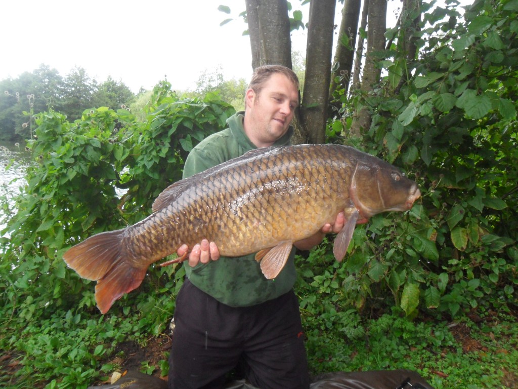 Chris Flanders with a 26lb 8 oz common from Broadwing
