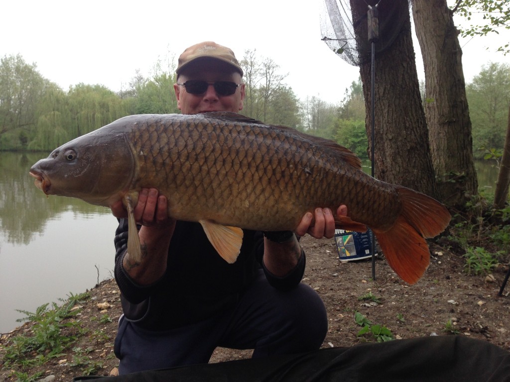 Eric Stamford with a 20lb 8oz common from Heron, part of a 4 X 20lb + haul
