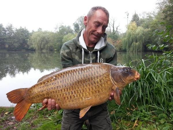 Tony McKail with a 24lb 6oz common from Broadwing