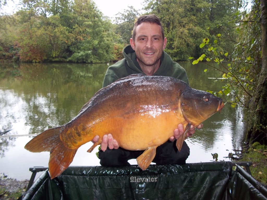 Steve Cudden with a 25.9lb mirror from Broadwing