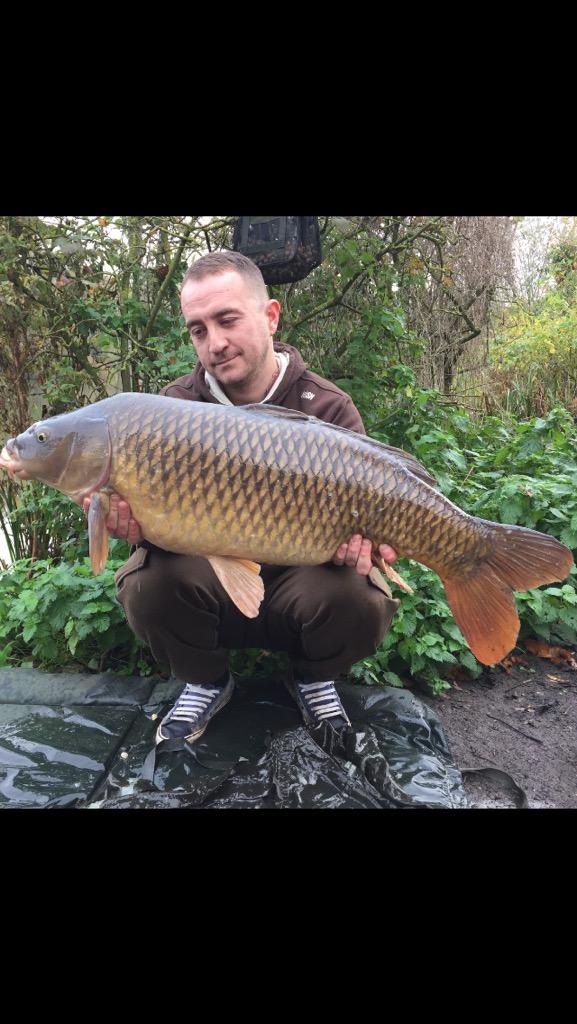 Carl McKail with a 29lb 3oz November common from 'The Monk' on Heron